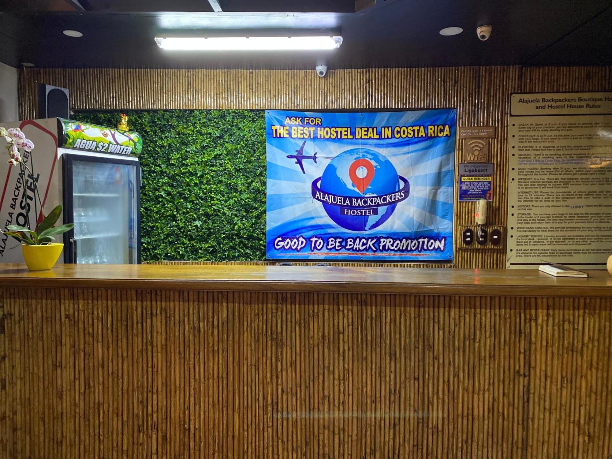 Alajuela Backpackers Airport Hostel エクステリア 写真